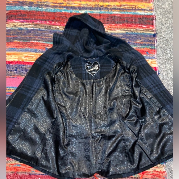 GUESS Women's Horn Toggle Button Hooded Plaid Jacket Winter Padded Coat - Picture 2 of 4